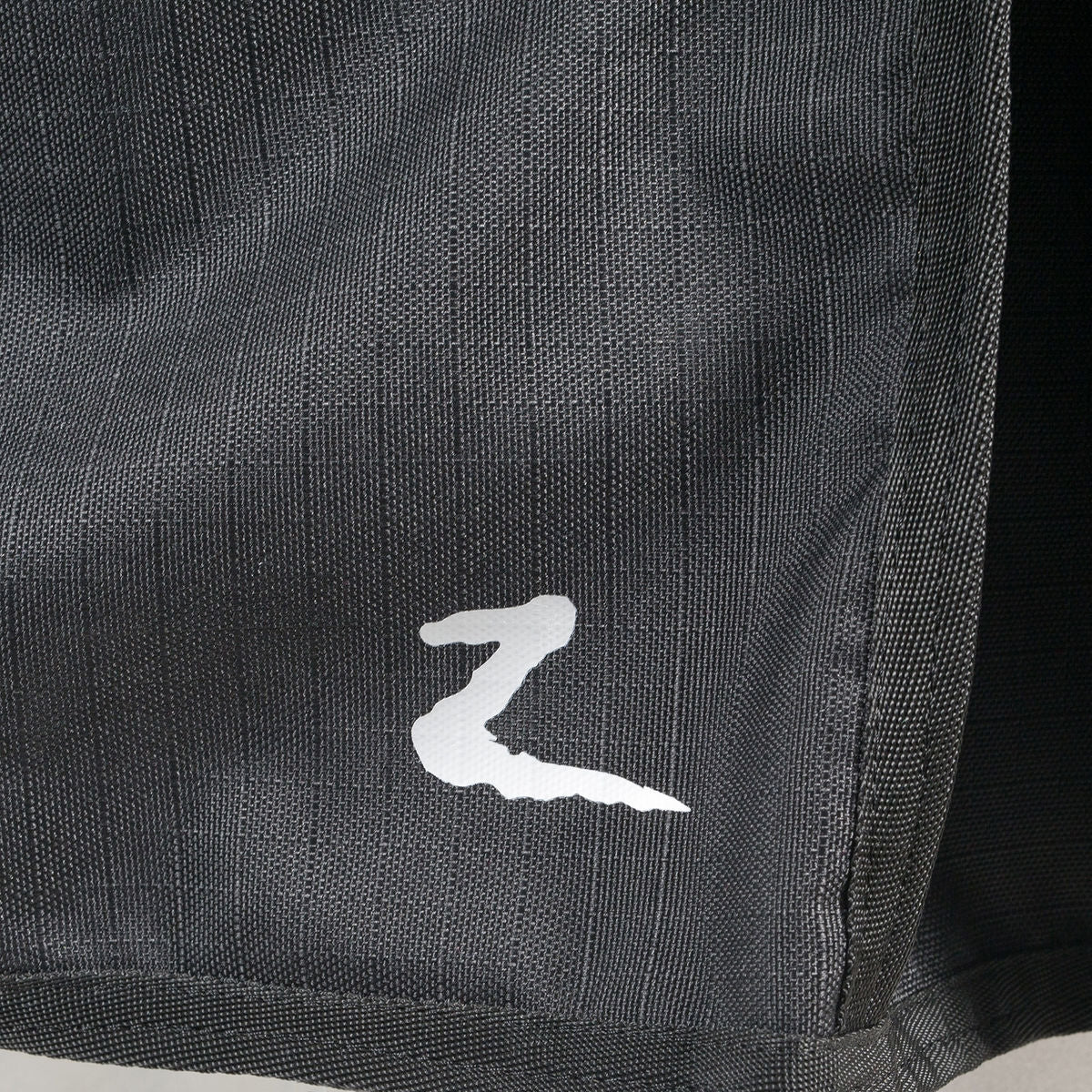 5-915588-blackdetail.jpg